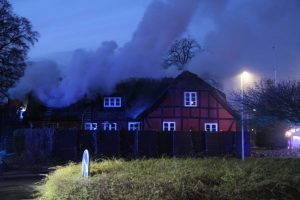 Brandfolk kæmpede mod flammerne i Støvlet Katrines Hus