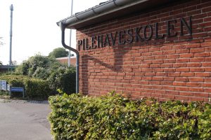 Covid-19: 700 elever sendt hjem fra skole