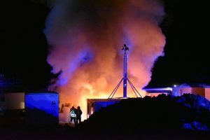 Voldsom brand på byggeplads
