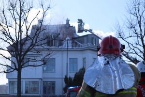 Brand i villa