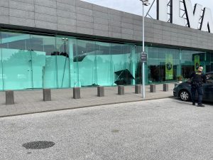 Mens kunderne kiggede på møbler: Loft styrtet ned i ILVA