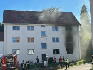 Brand i lejlighed – beboerne i opgang evakueret