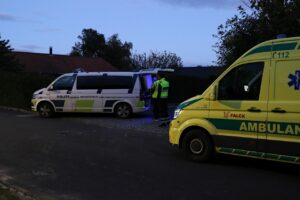 Større politiaktion: Mand med lang kniv truede politifolk