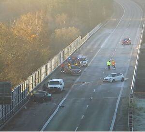 Flere biler i uheld på motorvej