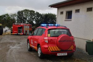Brand i høstet mark