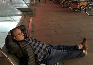 Kendt verdensstjerne tager en slapper i København