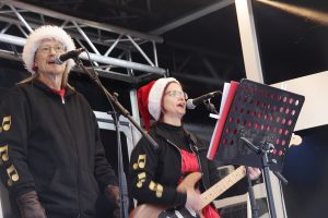 Se billederne: Sussi og Leos juleshow