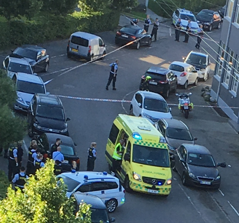 Politiet var massivt til stede efter en skudepisode på Thoravej torsdag morgen. Foto: Allan Jørgensen/Indieframe