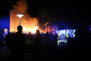 Voldsom brand i skur