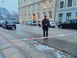 Politi i aktion ved USA’s ambassade