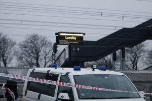 Mand skudt af politiet
