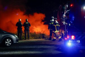 Politiet søger vidner til mistænkelig bilbrand