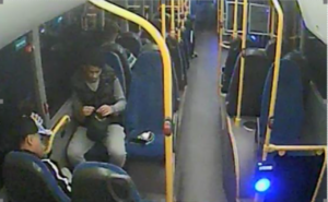 Kærestepar overfaldet – Politiet søger vidner