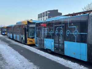 Busser stødte sammen