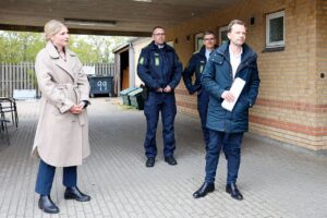 Justitsministeren besøgte berygtet boligområde