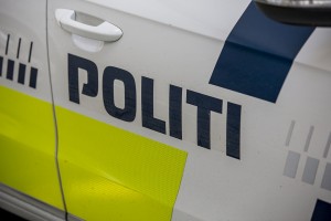 Parkerede stjålet bil på politiets p-plads