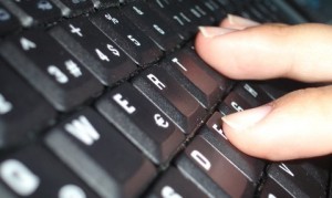 53-årig sigtet: Havde børneporno på computeren