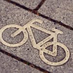16-årig cyklist påkørt – bilist kørte fra stedet