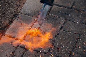 Nu igen: Ukrudtsbrænder startede brand