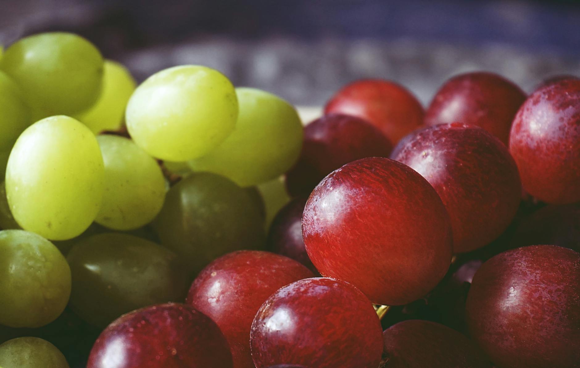 red and green grapes