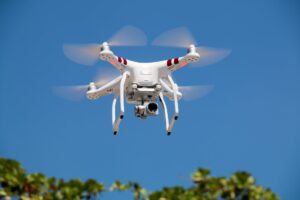 Fløj med drone tæt på lufthavn